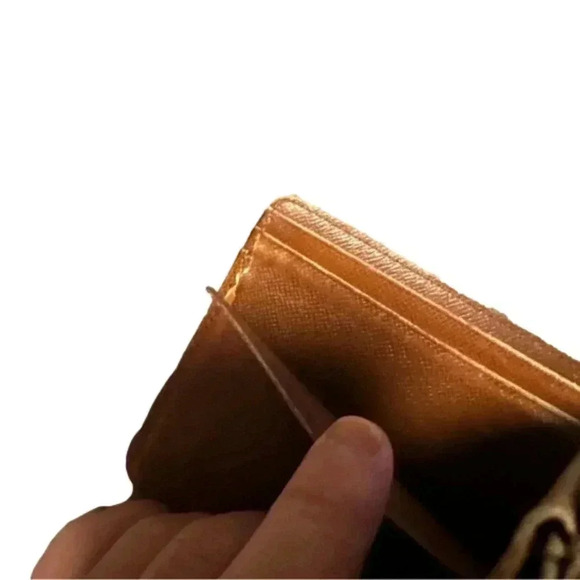 Louis Vuitton monogram bifold - Picture 3 of 4